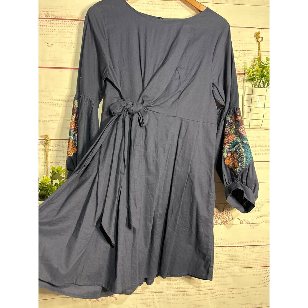 Gigio Boutique Blue Cotton Floral Embroidered Tie Side Dress | NWOT |Size Medium - Picture 3 of 7